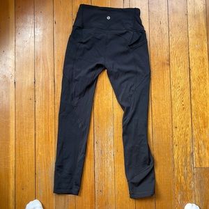 Lululemon tights with pocket size 4
